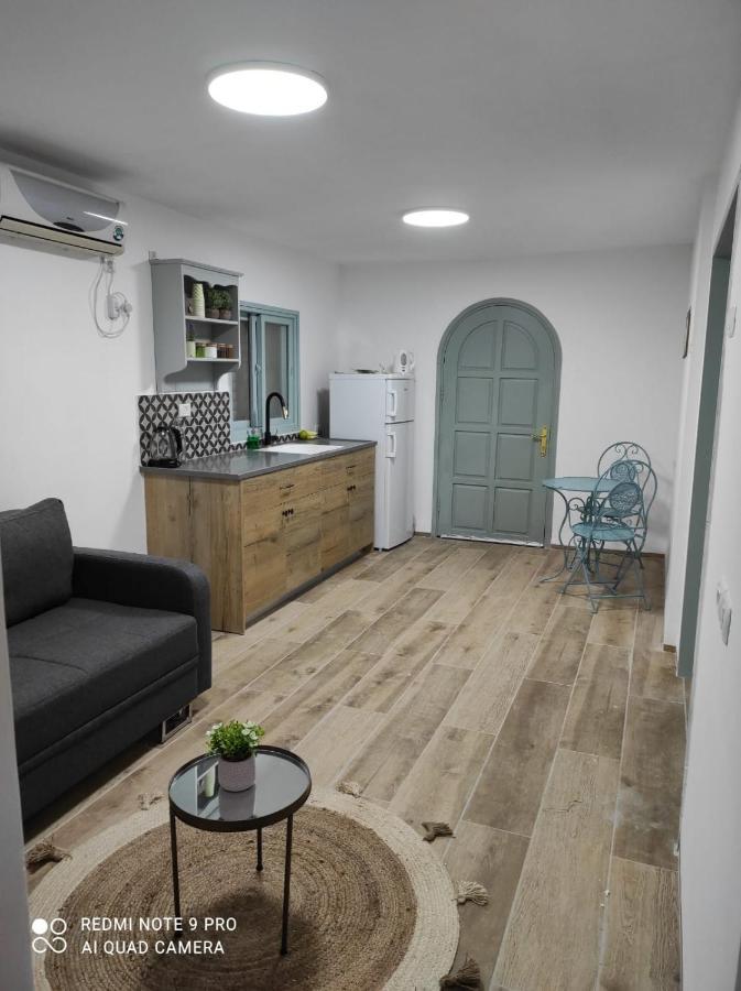 בית בלב הגולן Qaşrīn Exterior foto